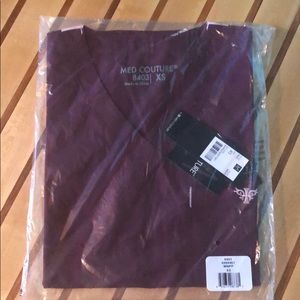 Med Couture V-neck Scrub top xs